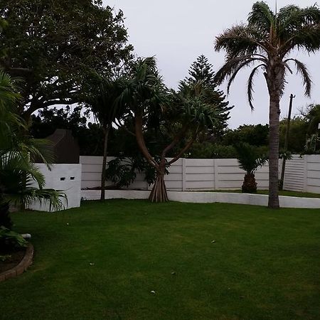 Ballina Ga-El Guesthouse ポート・エリザベス エクステリア 写真
