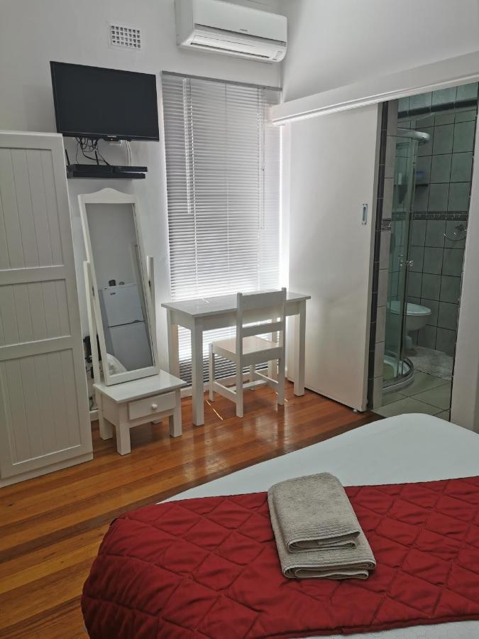 Ballina Ga-El Guesthouse ポート・エリザベス エクステリア 写真